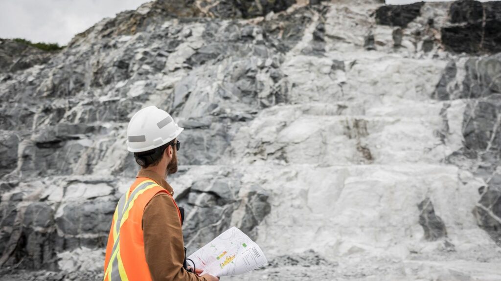 L'appétit des géants miniers pour le lithium contesté par les populations locales en Suède, en Espagne et au Canada
                              Tous les jours, le club des correspondants décrit comment un même fait d'actualité s'illustre dans trois pays.