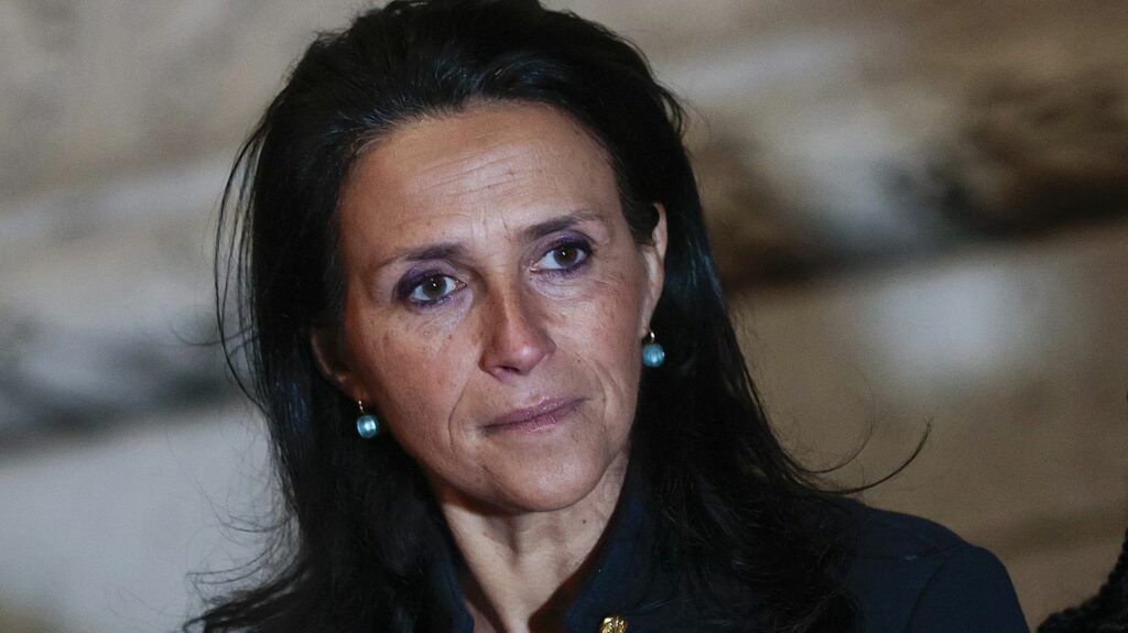 Accusations de viols : l'enquête visant la secrétaire d'État Chrysoula Zacharopoulou classée sans suite
                              Deux plaintes pour viol et une troisième pour violences avaient été déposées l'année dernière. Chrysoula Zacharopoulou exerçait comme gynécologue à l'époque des faits reprochés.