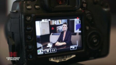 Vidéo
                     "On ne peut pas prôner la sororité et se dire 'Je prends la place d'une femme'" : une concurrente écologiste dénonce le parachutage de Sandrine Rousseau aux législatives de 2022
                              "Elle est à rebours de ce qu'elle dit." En 2022, forte d'une nouvelle stature politique acquise depuis la primaire des Verts, Sandrine Rousseau décide de devenir députée. Selon la candidate écologiste...