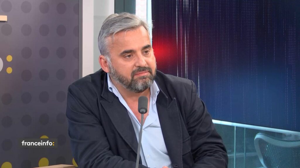 Décision du Conseil constitutionnel sur les retraites : "Vivement la VIe République", lance le député insoumis Alexis Corbière
                              Le député insoumis de Seine-Saint-Denis estime que malgré la validation de l'essentiel du texte sur la réforme des retraites par le Conseil constitutionnel, "le rejet populaire demeure et rien ne s'ar...