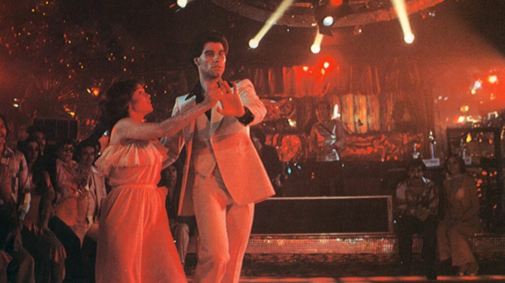 Le costume porté par John Travolta dans "La fièvre du samedi soir" aux enchères à Beverly Hills
                              Ce costume est l'un des 1.400 articles proposés dans la vente aux enchères "Hollywood : Classic and Contemporary", organisée à Beverly Hills en Californie les 22 et 23 avril. Elle rassemble des pièces...