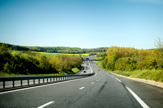 Craintes de violence avant les manifestations contre la nouvelle autoroute dans le sud de la France