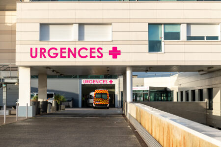 Envoyer des médecins indépendants dans les régions de France en pénurie, selon un rapport