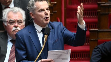 Vidéo
                    Vote sur l'Holodomor : "Nous ne voulons pas trancher ce débat fait par les historiens", déclare Fabien Roussel pour justifier l'opposition des députés communistes
                              L'Assemblée nationale a reconnu mardi comme un génocide l'Holodomor, cette famine provoquée au début des années 1930 en Ukraine par les autorités soviétiques. Seuls les communistes ont voté contre.