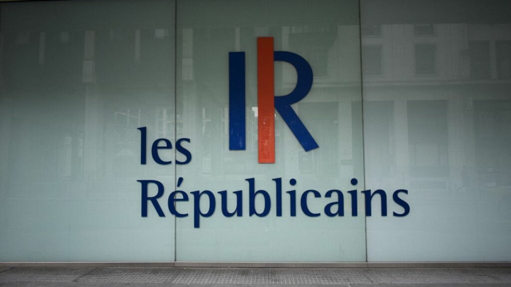 Immigration : Les Républicains comptent se relancer en présentant une proposition de loi avant l'été
                              Les Républicains, divisés lors de l'examen de la réforme des retraites, veulent faire de cette proposition de loi un travail collectif, en impliquant tous leurs parlementaires, rapporte vendredi Franc...