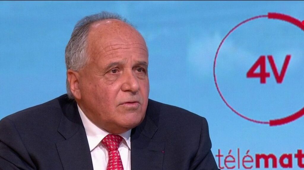 Réforme des retraites : "64 ans est une forme de sécurité financière, cela n’empêche que rien n’est fermé", affirme Jean-Paul Mattéi (Modem)
                              Jean-Paul Mattéi, député et président du groupe Modem à l’Assemblée nationale, est l’invité des "4 Vérités" de France 2, vendredi 14 avril.