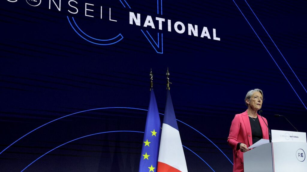 Réforme des retraites : à son Conseil national, le parti Renaissance veut "aller vers une nouvelle étape" après la promulgation de la loi
                              Devant le Conseil national du parti présidentiel Renaissance, la Première ministre a assuré samedi que le gouvernement était "déterminé à accélérer" encore le rythme des réformes alors que celle des r...