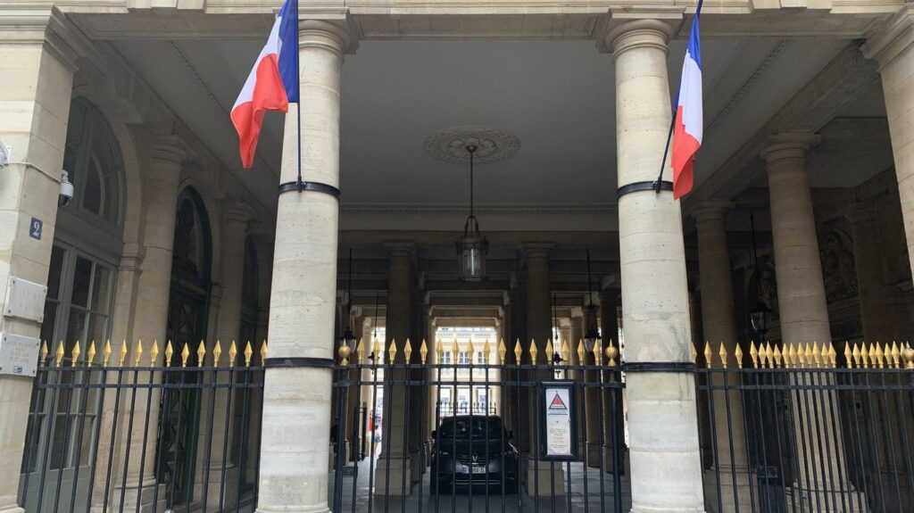 Réforme des retraites : peut-on faire confiance au Conseil constitutionnel ?
                              Clément Viktorovitch revient chaque semaine sur les débats et les enjeux politiques. Dimanche 9 avril : le rôle du Conseil constitutionnel.