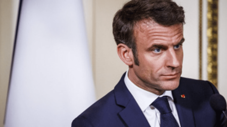 Réforme des retraites : Emmanuel Macron devrait promulguer la loi dans 48 heures
                              Une promulgation est attendue ce week-end et une invitation des partenaires sociaux mardi à l’Élysée semble très précaire. Le point sur l’agenda du chef de l’État, vendredi 14 avril, avec Anne Bourse,...