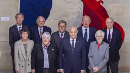 Réforme des retraites : le Conseil constitutionnel rendra sa décision vendredi
                              Que va décider le Conseil constitutionnel sur le texte adopté de la réforme des retraites ? Dans le contexte de tension actuel, il a le pouvoir de censurer ou retoquer certains articles.