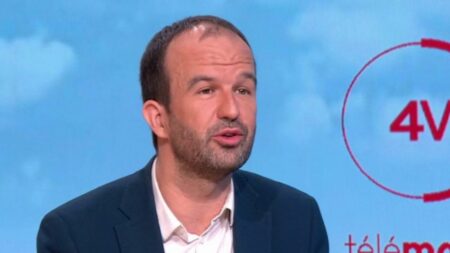 Réforme des retraites : "Quelle que soit la décision du Conseil constitutionnel, la mobilisation doit se poursuivre", estime Manuel Bompard (LFI)
                              Manuel Bompard, député et coordinateur de La France insoumise, était l'invité des "4 Vérités" sur France 2, jeudi 13 avril.