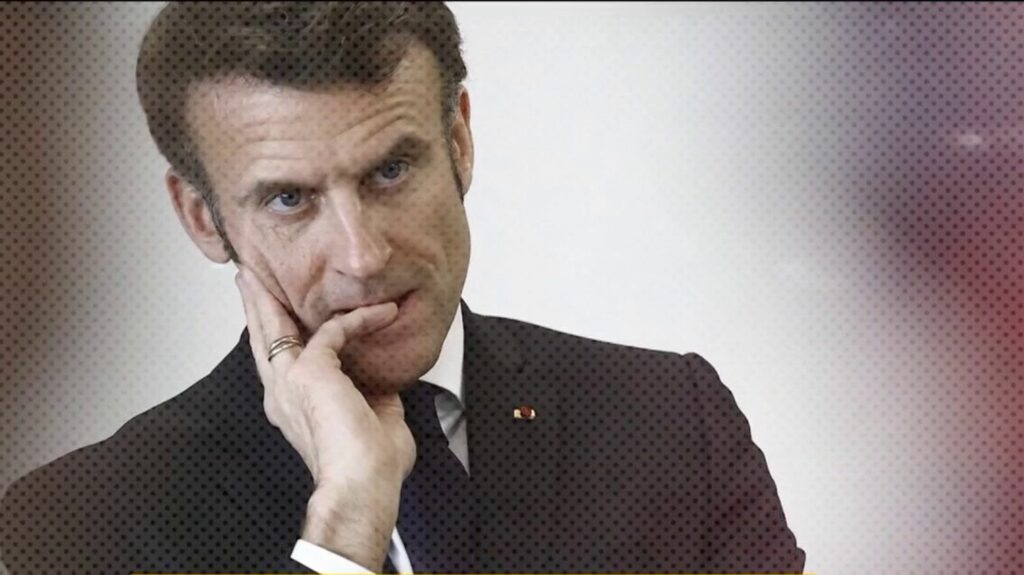 Réforme des retraites : comment l'exécutif va-t-il relancer le quinquennat
                              La loi retraite promulguée, non sans mal, Emmanuel Macron et son équipe vont désormais s’atteler à relancer le quinquennat, dont la suite semble mise en péril par la crise sociale.