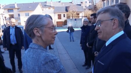Réforme des retraites : la Première ministre sous tension
                              Une nouvelle journée de mobilisation aura lieu jeudi prochain, le 13 avril, à la veille de la décision du Conseil constitutionnel sur le texte. La Première ministre a déclaré vouloir un apaisement. Ve...