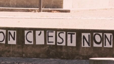 Société : le harcèlement à caractère sexiste plus durement réprimé à partir du 1er avril
                              Dès le 1er avril 2023, les comportements sexistes seront passibles d’une amende allant jusqu’à 3 750 euros, contre 1 500 euros jusqu'à présent.