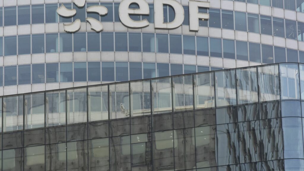 Le Sénat vote contre le "démantèlement" d'EDF mais écarte une "nationalisation" du groupe
                              En première lecture à la chambre haute, la proposition de loi socialiste a été vidée de sa substance à l'initiative du rapporteur Les Républicains.