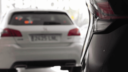 Automobile : quand la technologie se met au service des voleurs de voitures
                              Le "mouse-jacking", ou vol à la souris, commence à se répandre en France. La technique consiste à voler des voitures à distance en quelques minutes, en les piratant. Reportage à Amiens.
