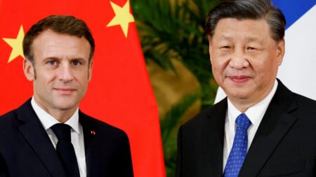 La guerre en Ukraine au cœur des enjeux de la visite d'Emmanuel Macron en Chine
                              Emmanuel Macron doit se rendre en Chine à compter de mercredi. La France considère Pékin comme un acteur incontournable pour travailler dans le sens d'un retour de la paix en Ukraine.