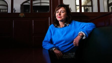 Victoire de la candidate dissidente PS en Ariège : "On peut ne pas adorer Jean-Luc Mélenchon et être de gauche", défend Carole Delga
                              La candidate socialiste dissidente Martine Froger a été élue députée de l'Ariège lors d'une élection législative partielle dimanche 2 avril.