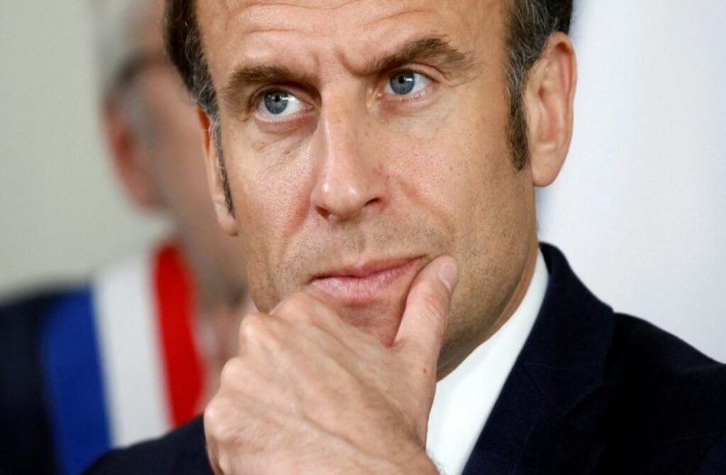 Après la réforme des retraites, Emmanuel Macron peut-il rassurer les investisseurs étrangers et les Français en même temps ?
                  Jeudi, le chef de l'Etat doit faire une série d’annonces sur la réindustrialisation. Le début d’une séquence de plusieurs jours dédiée aux investissements étrangers. Le brief politique de Jean-Rémi Baudot