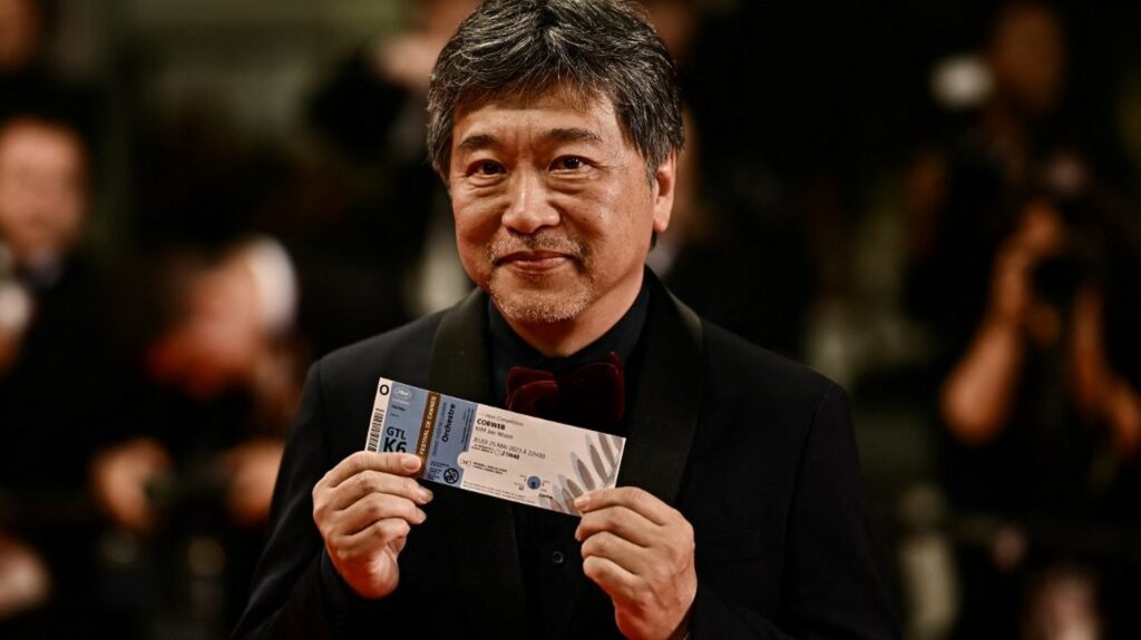 Festival de Cannes : la Queer Palm attribuée au film "Monster" de Hirokazu Kore-eda
              Le long-métrage du réalisateur japonais, qui porte sur une relation amicale très étroite entre deux élèves, a été récompensé par ce prix alternatif tourné vers les thématiques LGBT et féministes.