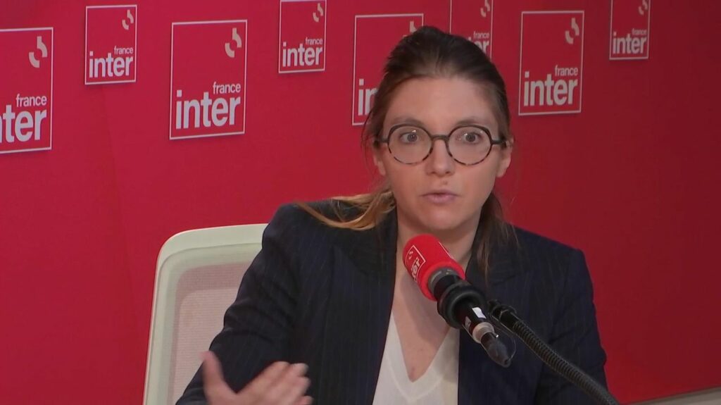 Loire-Atlantique : la démission du maire de Saint-Brévin-les-Pins pose plus largement "la question de la protection de nos élus", estime Aurore Bergé
                  L'élu a reçu de nombreuses menaces à cause d'un projet de construction d'un centre d'accueil de demandeurs d'asile près d'une école primaire de sa commune.