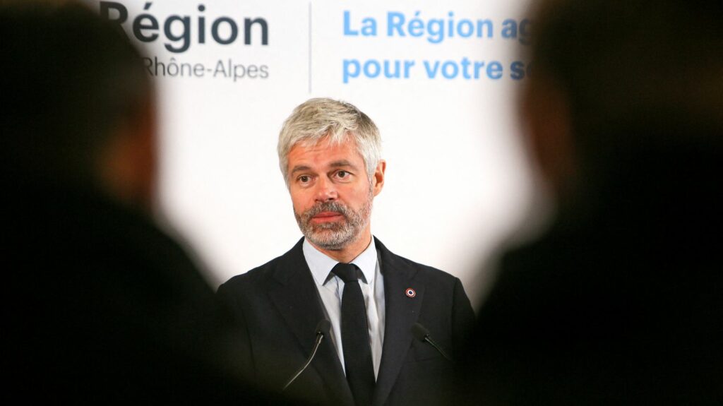 Dans une tribune, d'anciens ministres de la Culture remettent en cause la politique culturelle de Laurent Wauquiez en Auvergne-Rhône-Alpes
                  Plusieurs personnalités, dont d'anciens ministres de la Culture et des grands noms du théâtre, invalident dans une tribune au journal Le Monde, la décision du président de la région Auvergne-Rhône-Alpes de retirer sa subvention au Théâtre Nouvelle Génération de Lyon.