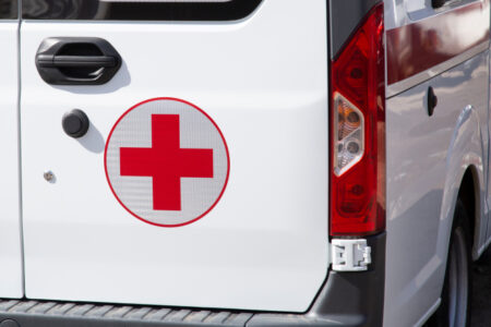 Des villages français luttent contre la pénurie de médecins avec un bus médical