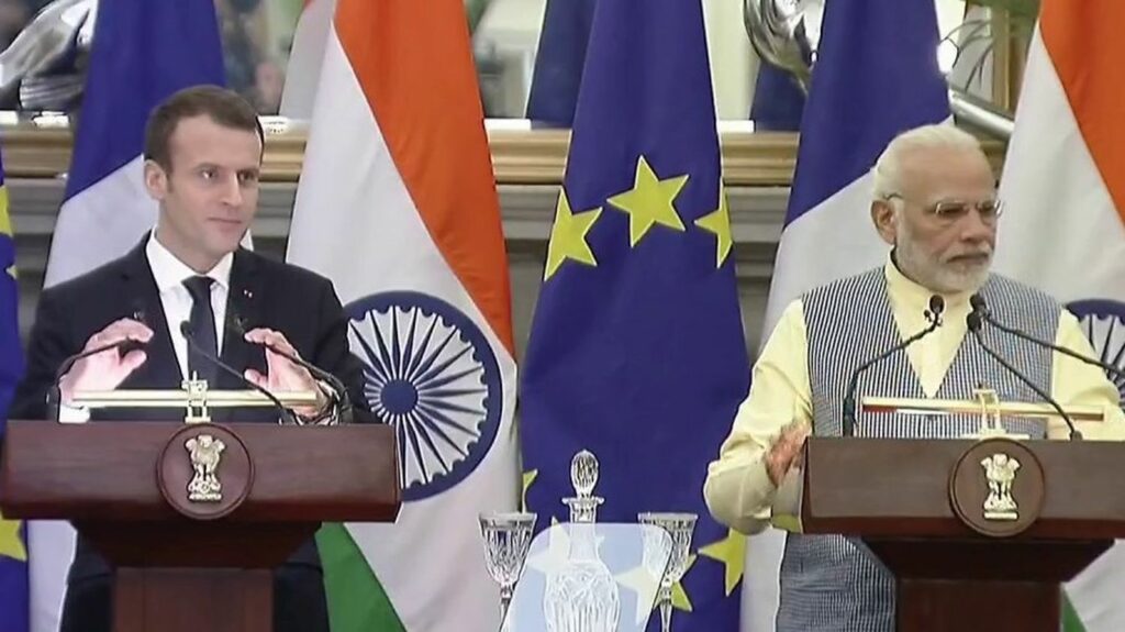 Diplomatie : le Premier ministre indien invité d'honneur du 14-Juillet
                  En invitant le Premier ministre indien Narendra Modi pour le défilé du 14 juillet prochain, la France veut consolider le partenariat stratégique entre les deux nations.