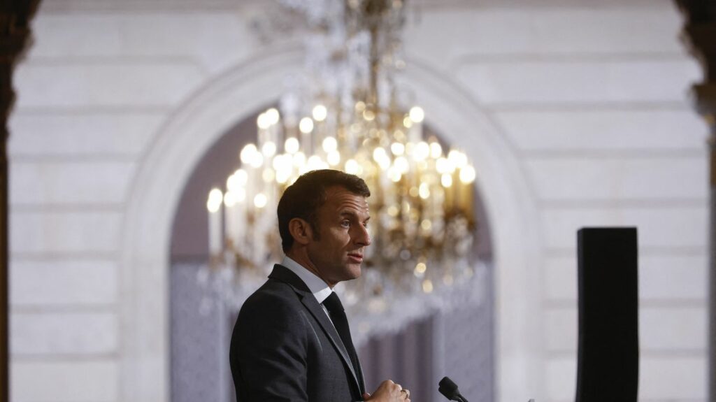 Européennes 2024 : à Bruxelles, la Macronie espère que les retraites ne pèseront pas sur leurs résultats
                  La réforme des retraites aura-t-elle un impact sur les prochaines élections ? À un an des Européennes, le camp présidentiel se montre très optimiste. Le brief politique de Jean-Rémi Baudot.