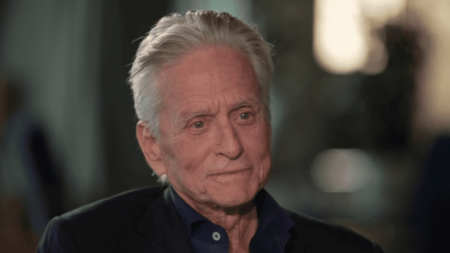 Festival de Cannes 2023 : Michael Douglas encense "l'enthousiasme des Français pour le cinéma"
                  Les équipes de France Télévisions ont réalisé un entretien exclusif de Michael Douglas, récompensé pour l’ensemble de son œuvre par une palme d’or d’honneur, mardi 16 mai. Il évoque ses souvenirs à Cannes, ses films qui ont parfois fait scandale sur la Croisette, de son père et ses multiples vies au cinéma.
