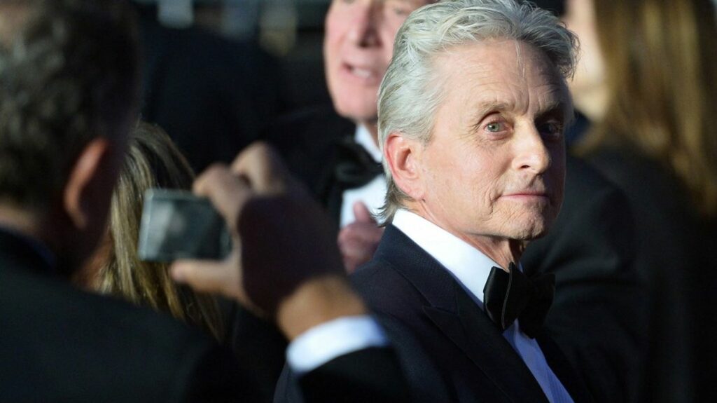 Festival de Cannes 2023 : la Palme d'or d'honneur décernée à Michael Douglas
                  Le Festival entend saluer l'engagement de l'acteur, habitué de la Croisette, pour le cinéma. Michael Douglas se dit honoré.