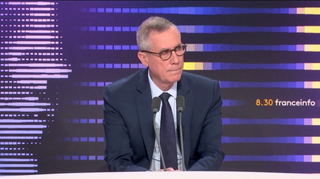 Vidéo



  

  
  


      


      

      Homicide routier : "Quand on change la loi, il faut prendre le temps de la réflexion", alerte François Molins
              Le 19 février, une semaine après l'accident provoqué par Pierre Palmade, sous l'emprise de la cocaïne, le ministre de l'Intérieur Gérald Darmanin avait annoncé sa volonté de créer un "homicide routier".