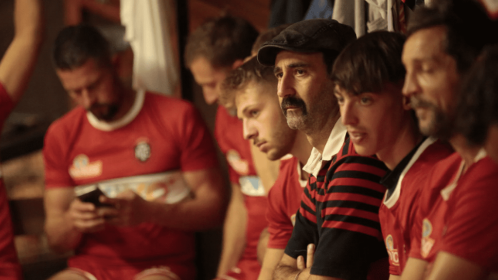 "Pour l’honneur" : un hymne au rugby des valeurs dans la France rurale
                  "Pour l’honneur", une comédie en salles le 3 mai, raconte la rivalité de deux villages du sud-ouest autour d'un tournoi de rugby sur fond d’immigration.