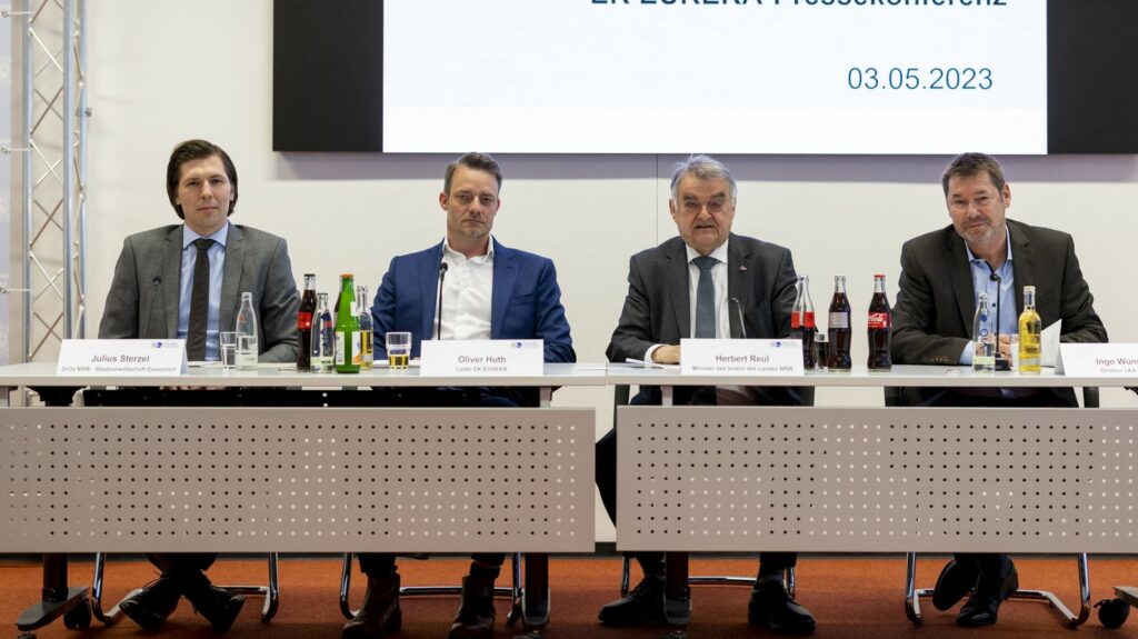 Coup de filet contre la mafia calabraise : les deux Italiens arrêtés en France placés en détention provisoire
                  Alors que 132 personnes liées à la mafia calabraise ont été interpellées en Europe, deux d'entre elles, arrêtées en France, sont désormais en détention à Nice.