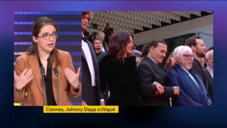 Vidéo



  

  
  


      


      

      Johnny Depp à Cannes : "Les Français considèrent qu'on ne peut plus aduler quelqu'un qui a frappé ou tué"
              L’accueil chaleureux réservé à l’acteur américain à Cannes a provoqué une polémique mardi à l’ouverture du festival. Johnny Depp a été accusé par son ex-femme, Amber Heard, de violences conjugales. Des actes qu’il a toujours niés et pour lesquels il n’a jamais été jugé.
