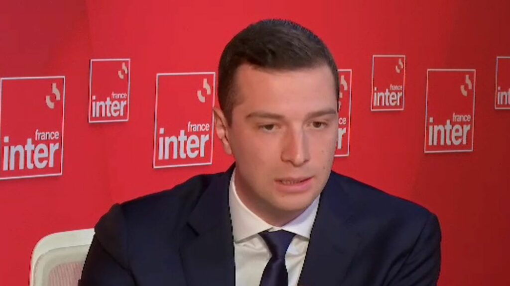 Démission du maire de Saint-Brevin : Jordan Bardella "condamne avec la plus grande fermeté les menaces et les intimidations" contre les élus
                  Jordan Bardella déclare sur France Inter condamner "cette violence de toutes les marges, qu'elles viennent de l'ultra gauche ou de l'ultra droite".