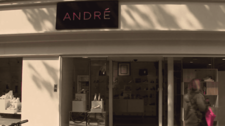 Entreprises : le chausseur André repris par une société belge
                  En redressement judiciaire depuis février, l’enseigne André passe désormais sous pavillon belge. L'entreprise s'apprête à reprendre 21 magasins sur les 49 et elle ne gardera pas tous les salariés.