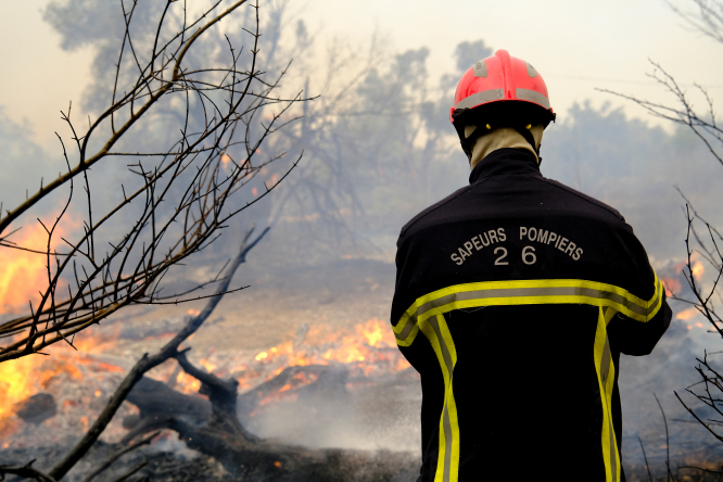 Le risque d'incendie de forêt dans certaines parties du sud de la France est devenu "très grave"
