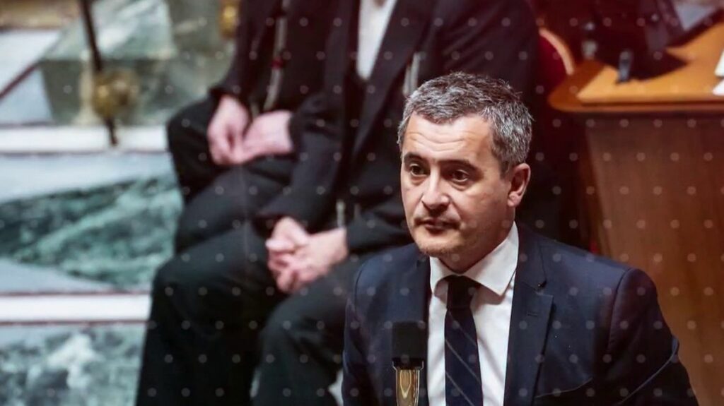 Loi immigration : Gérald Darmanin attend le soutien des Républicains
                  Alors qu'il compte faire passer son projet de loi immigration dans les prochains mois, le ministre de l'Intérieur se retrouve face à un véritable casse-tête.