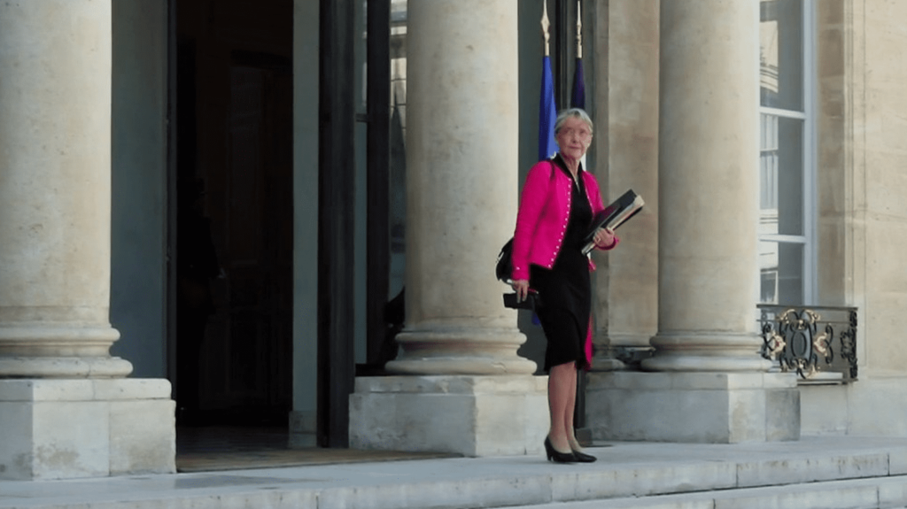 Politique : les syndicats sont reçus jusqu’à demain à Matignon
                  Les syndicats sont reçus tour à tour jusqu’à demain par la Première ministre Elisabeth Borne. Mais pour quel résultat ? Éléments de précision.