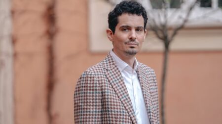 Le réalisateur franco-américain Damien Chazelle présidera le jury de la Mostra de Venise
                  Le président du jury de la 80e édition de la Mostra de Venise a été désigné : ce sera le jeune réalisateur Damien Chazelle. La réalisatrice Alice Diop sera quant à elle à la tête du jury de la meilleure première oeuvre.
