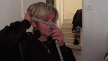 Justice : 220 personnes portant plainte contre Philips et leurs respirateurs dangereux pour la santé
              220 patients ont porté plainte contre le groupe Philips. Malgré les alertes, Philips est soupçonné d'avoir continué à utiliser une mousse potentiellement cancérigène pour équiper leurs respirateurs, des appareils utilisés contre l'apnée du sommeil.