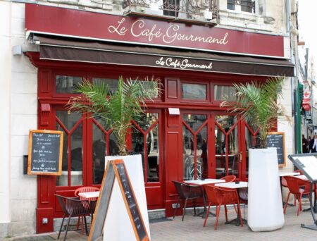 Qu'est-ce qui fait de la cuisine française un délice pour tout voyageur ?
