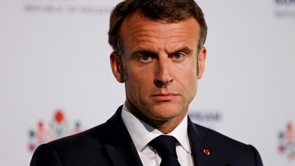 Agression d'un enfant lors d'Ajaccio-OM : Emmanuel Macron veut des sanctions "claires" et "fortes"
                  Le chef de l'Etat a réagi aux violences dont a été victime Kenzo, 8 ans, par des supporters lors du match de Ligue 1.