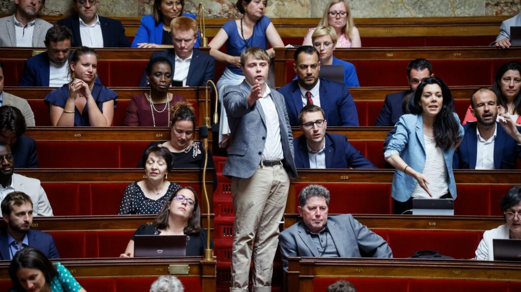 Législateurs ou influenceurs ? À l'Assemblée, 97% des propositions de loi ne sont pas votées
              Pour faire avancer leurs sujets, les députés ont pris l’habitude de déposer des propositions de loi qui n’ont pas toujours vocation à aboutir. Cette pratique a explosé depuis un an.
