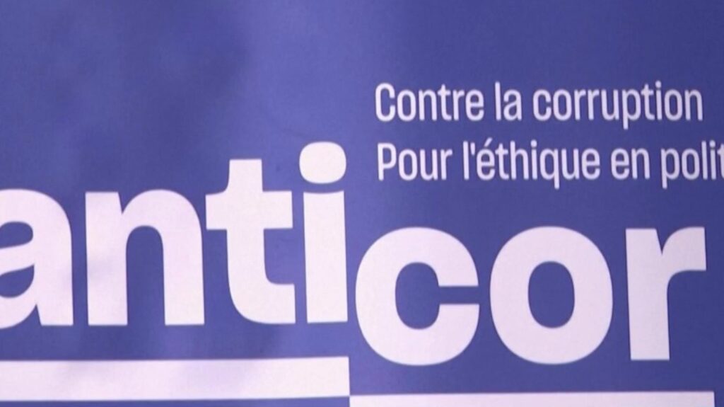 Justice : annulation de l’agrément pour l’association Anticor
              L'association Anticor, qui lutte contre la corruption, vient de perdre après une décision du Tribunal de Paris. Cette événement intervient alors que des procédures judiciaires sont encore en cours. L’association va faire appel.