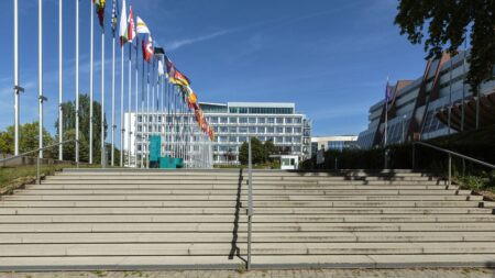 L'article 49.3 "soulève des interrogations au regard de la séparation des pouvoirs", estime le Conseil de l'Europe
              Depuis sa nomination en tant que Première ministre en mai 2022, cet article a été utilisé 11 fois par Elisabeth Borne.