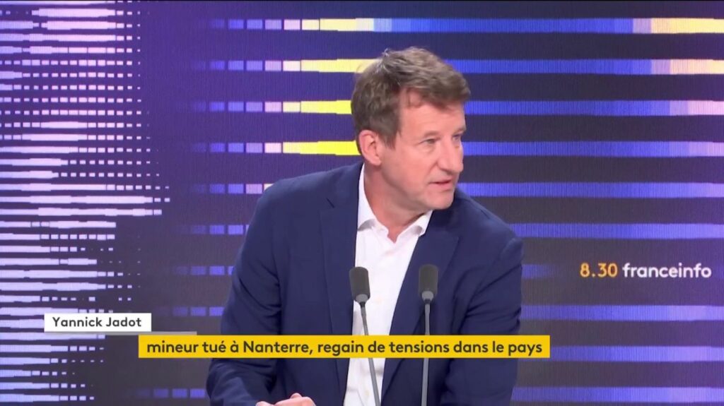 Le vrai du faux. Y a-t-il vraiment eu cinq fois plus de tirs mortels de policiers à la suite d'un refus d'obtempérer depuis la loi de 2017 ?
                  Le députée européen Yannick Jadot affirme que le nombre de décès après un tir de policier contre un véhicule en mouvement a été multiplié par cinq après la loi de sécurité publique de 2017.