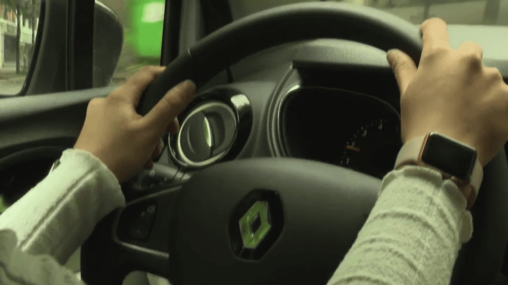 Automobile : bientôt le permis à 17 ans minimum ?
              Le gouvernement réfléchirait à abaisser l’âge minimum pour l'obtention du permis de conduire d’un an, soit à 17 ans.