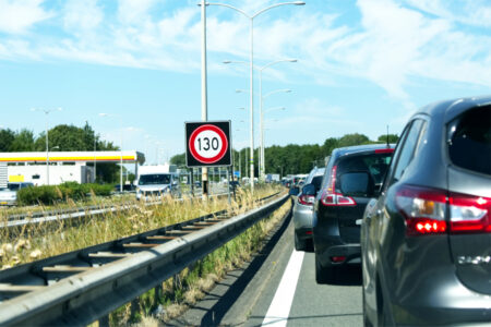 Avertissement de circulation en France alors que les conducteurs cherchent à prendre une longueur d'avance pendant la saison des vacances